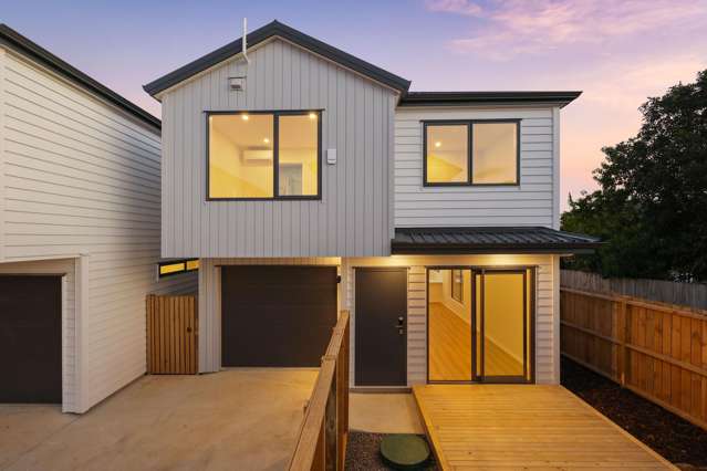 Stylish Brand New 4 Bed Home