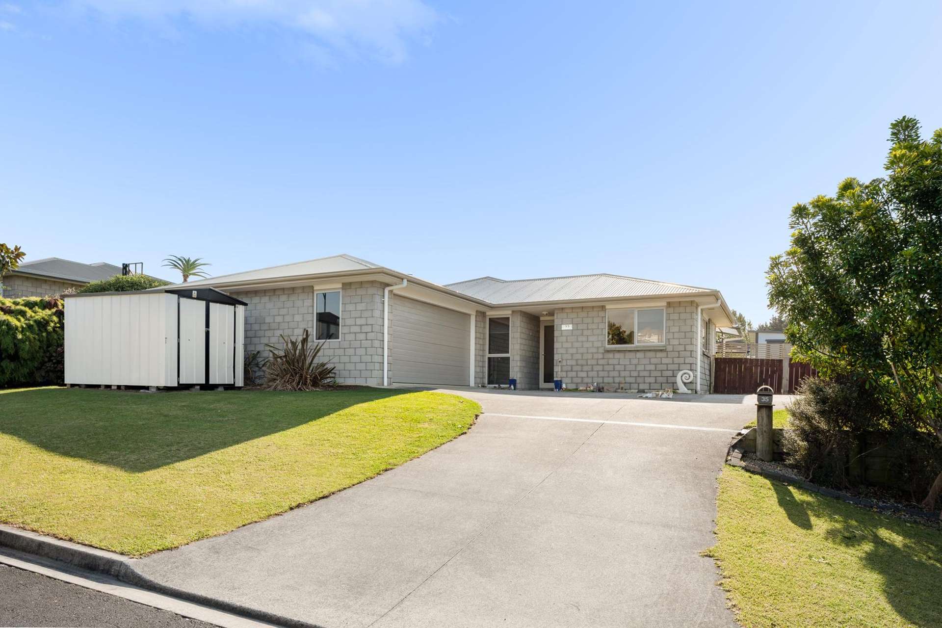 35 Fairfax Crescent Pyes Pa_0