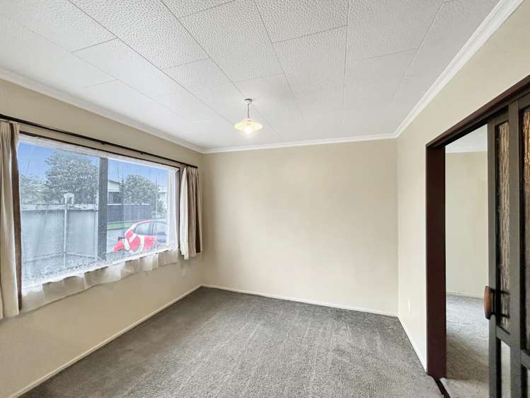 81 Herbert Avenue 10922_4
