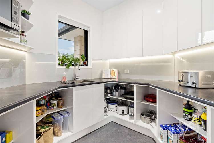 26 Lawrence Carter Drive Bombay_3