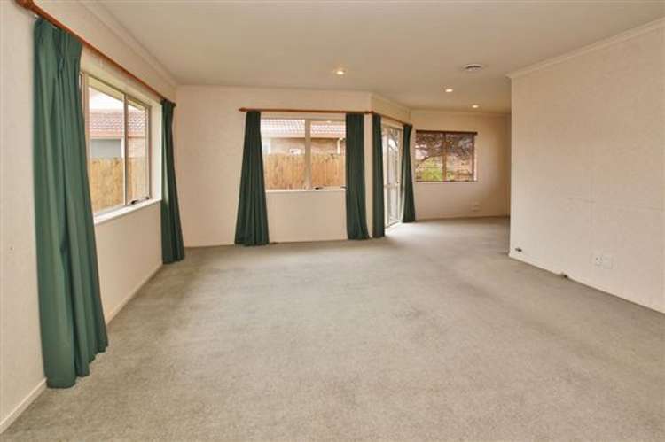 22 Farnborough Drive Nawton_5