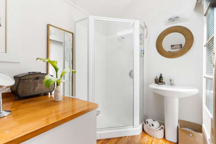 1 Westbourne Road Murrays Bay_33