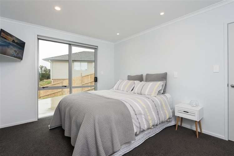 154 Ballintoy Park Drive Welcome Bay_11