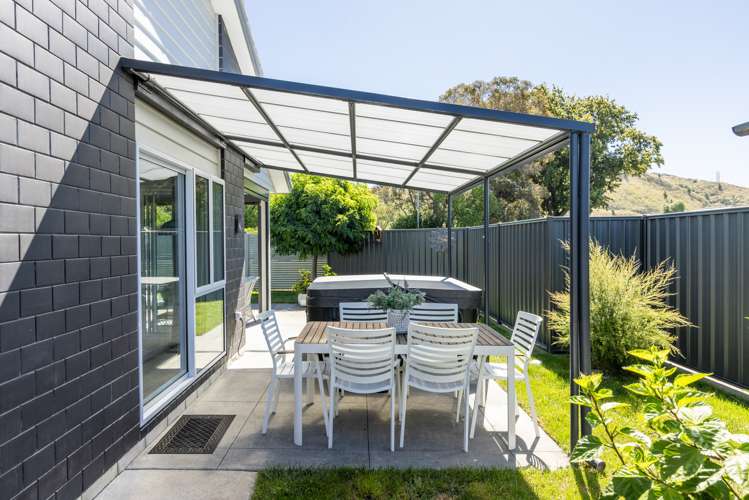 10a West Place Greenmeadows_18