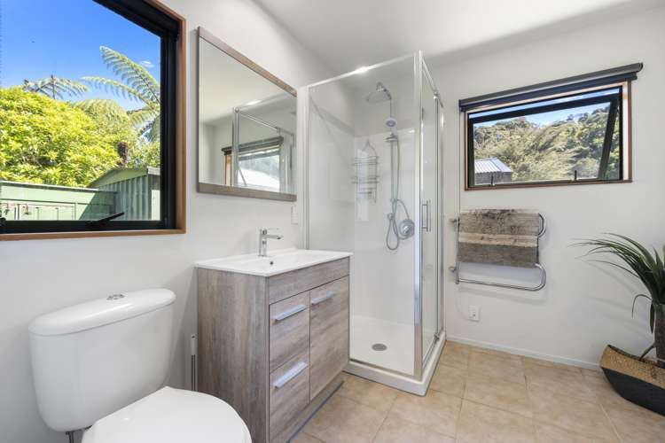 46 Stoney Creek Drive Waitakere_8