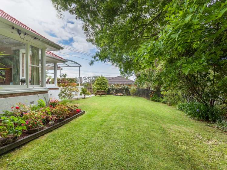 2b Highland Avenue Titirangi_17