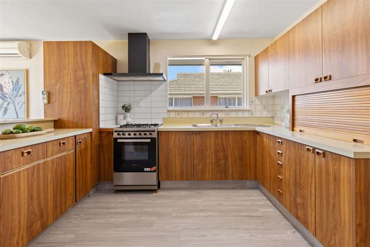 8 Davidson Crescent Hornby_13