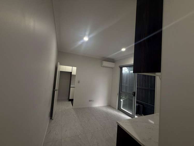 7 Ballyliffin Drive Flat Bush_1