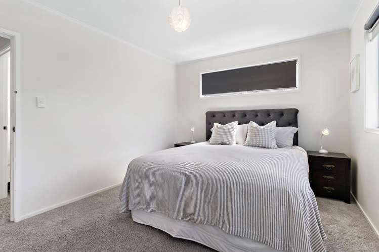 64 Blakeborough Drive Forrest Hill_13