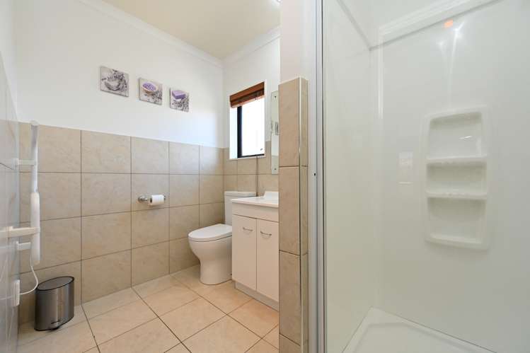 28 Merlot Drive Greenmeadows_11