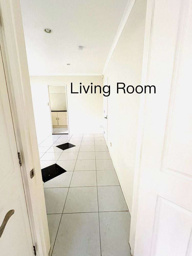 102 Middlefield Drive Flat Bush_6