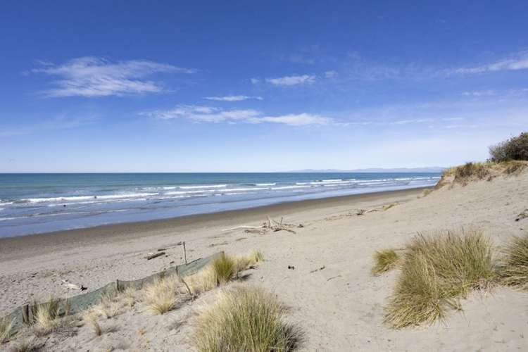84 Queens Avenue Waikuku Beach_5