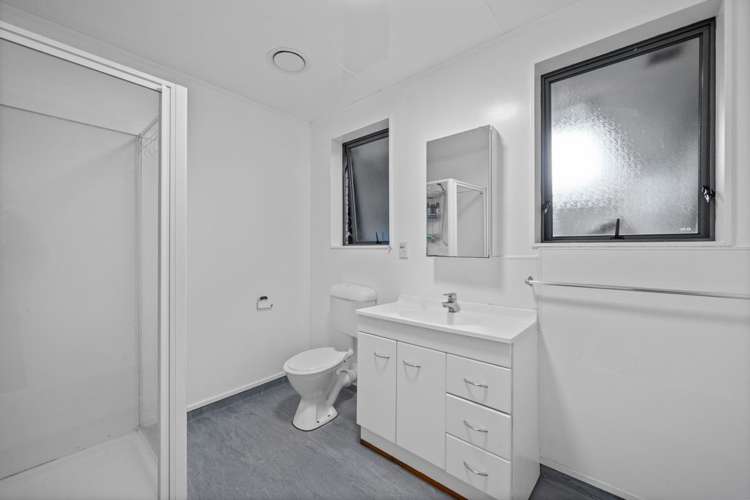 29 Woodbank Drive Glen Eden_12