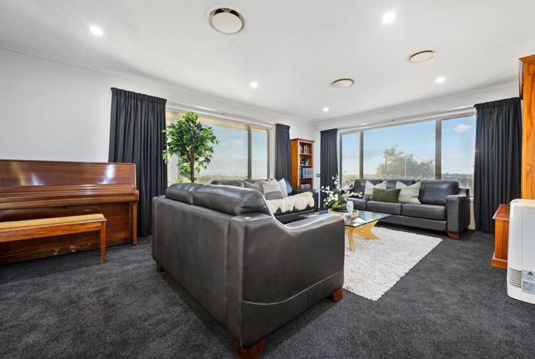 61 Somerton Drive Huntington_7