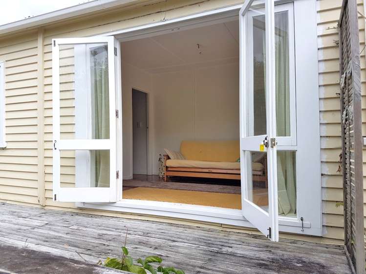 29 Slako Crescent Ruakaka_7