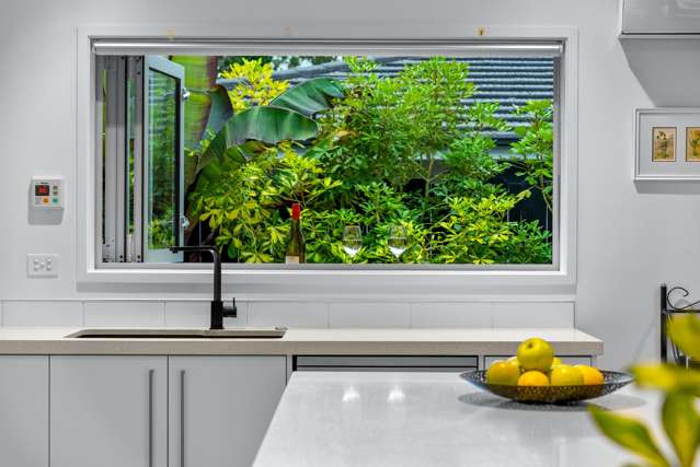 Final Viewing Before Auction