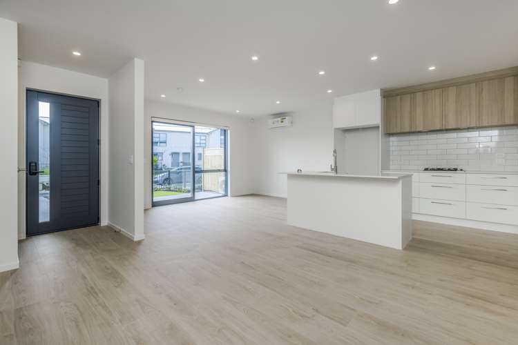 23 ADLAM LANE "WAIATA SHORES" Takanini_12