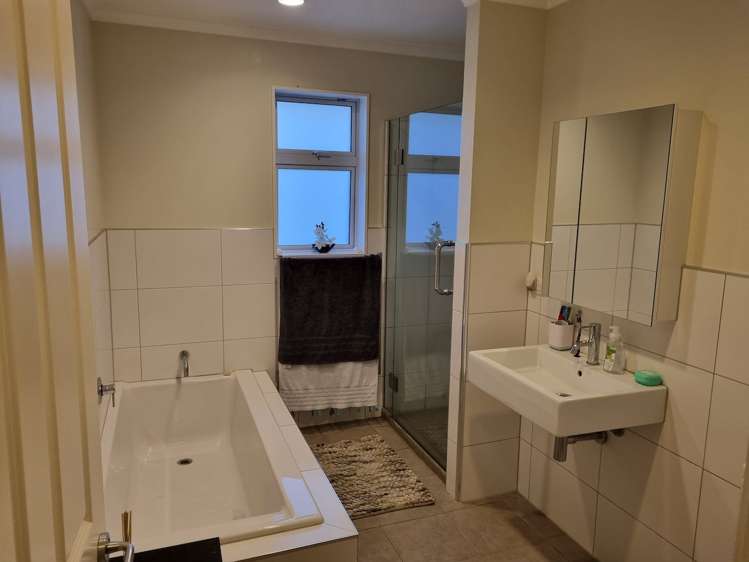 17 Ashwood Street Woodridge_12