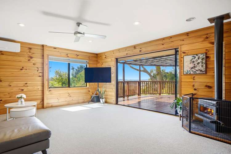 3 Tawhana Crescent Red Beach_4