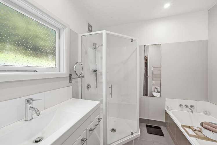 2 Aotea Terrace Huntsbury_10