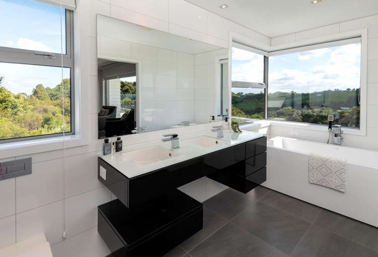 824 Redoubt Road Flat Bush_10