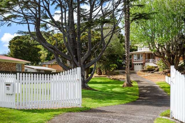 Two Houses on 3152m² – Ideal Home and Income