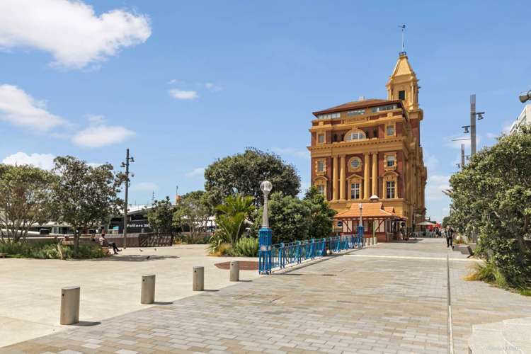 1904/8 Albert Street City Centre_32