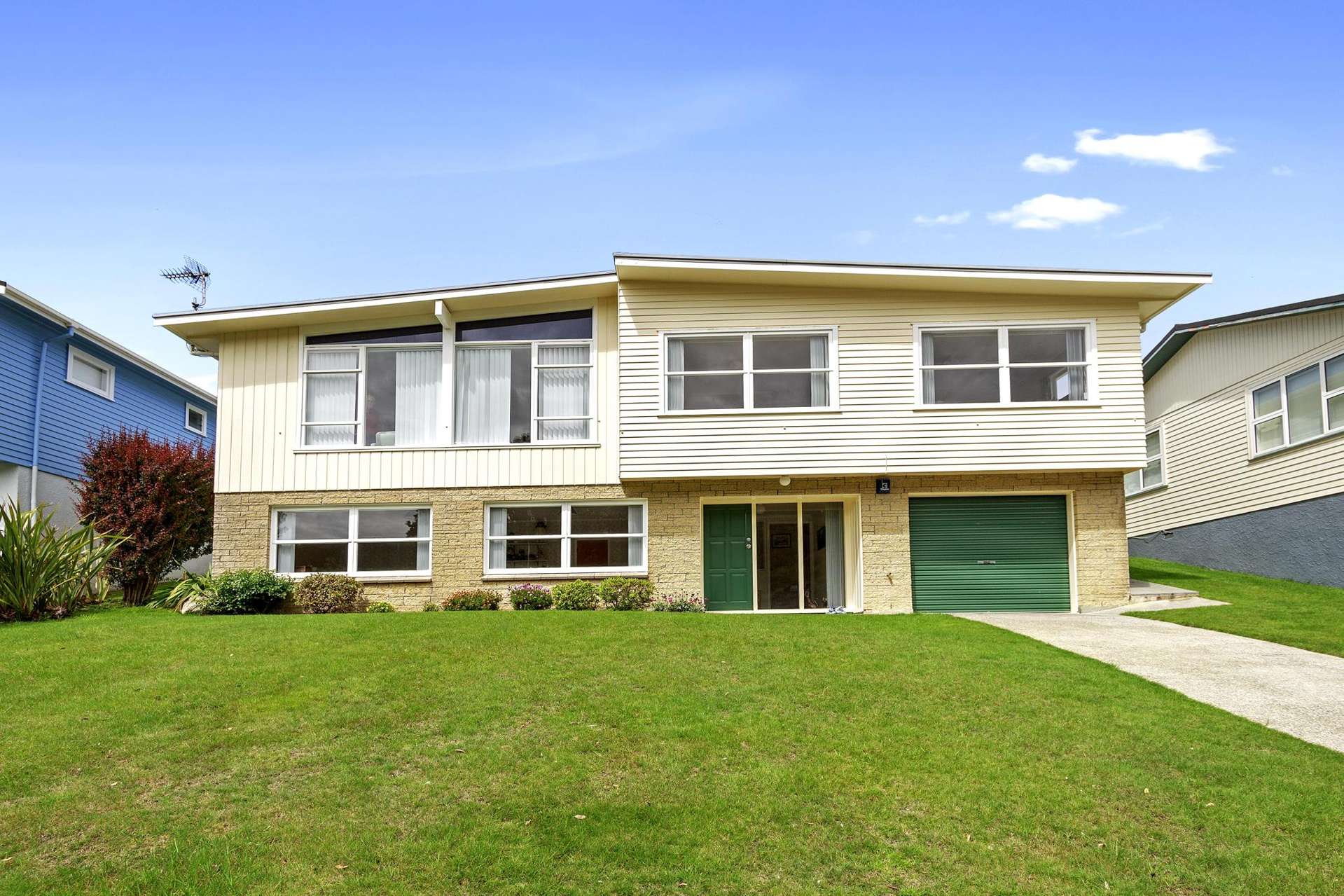 8 Fitzwilliam Terrace Tawa_0