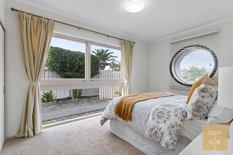 2/11 Tulloch Place Conifer Grove_8