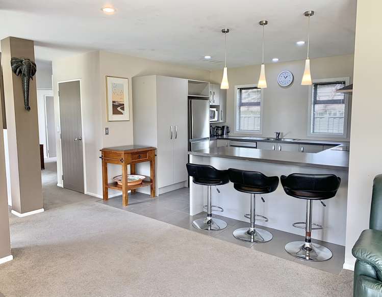 8 Latham Stubbs Crescent Waipawa_11