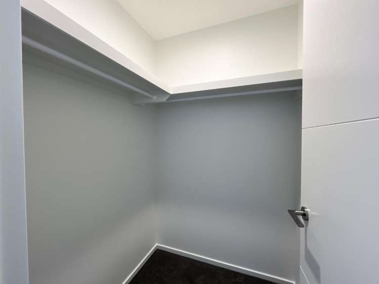 22 Harlequin Drive 11103_11