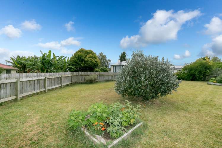 53 Mardon Road Enderley_14