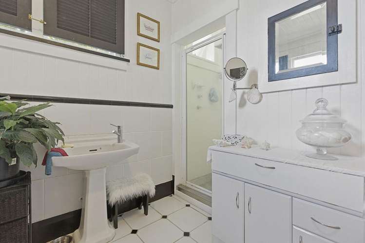 72 Morley Street New Plymouth Central_21