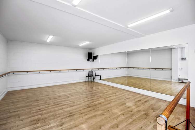 65 Barrys Point Road Takapuna_6