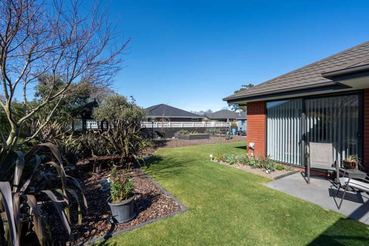 79 Heathridge Place Lincoln_16