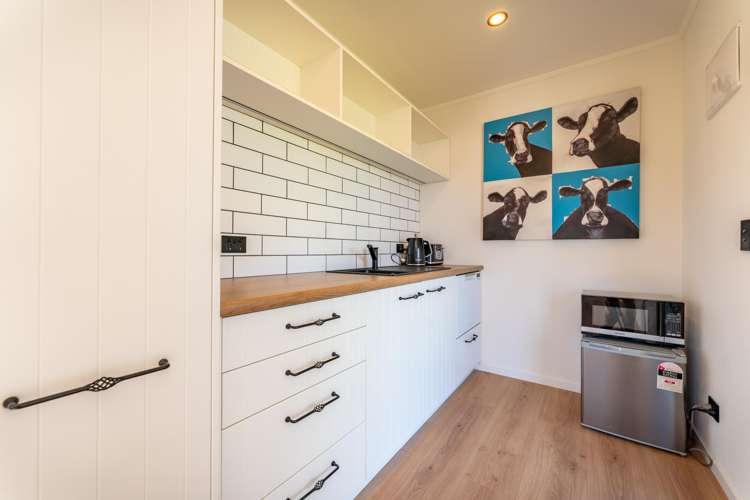 90 Parsons Road Weston_17