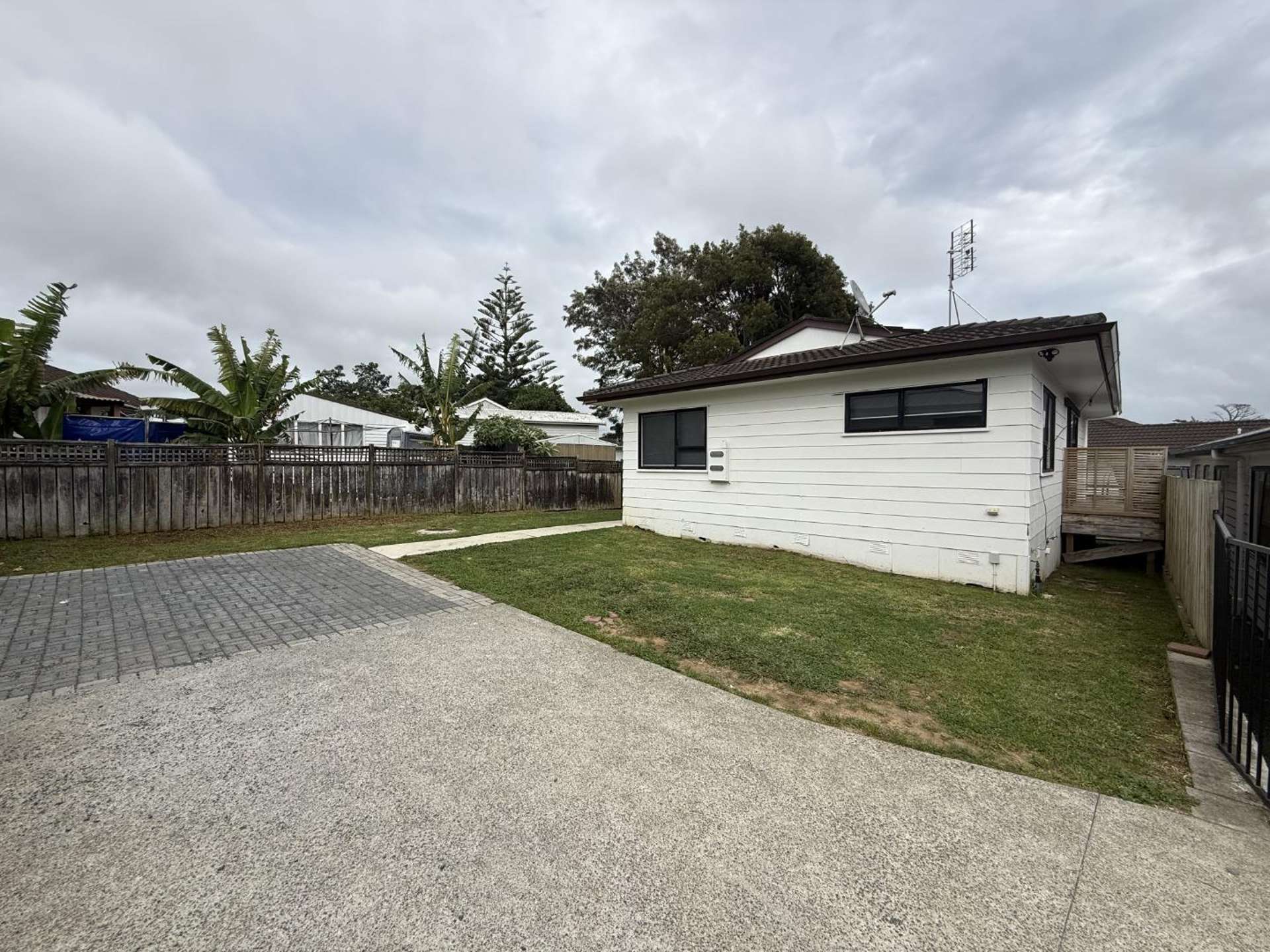 131 Finlayson Avenue 10686_0