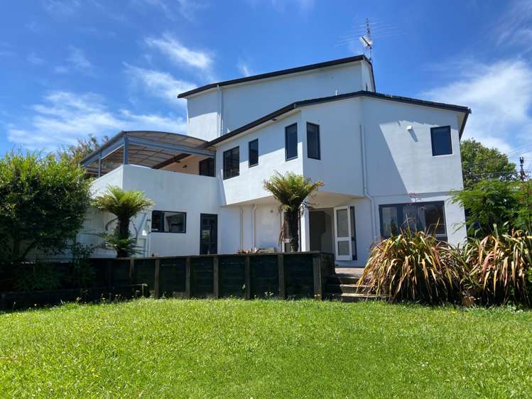 64 Lyons Avenue Murrays Bay_18