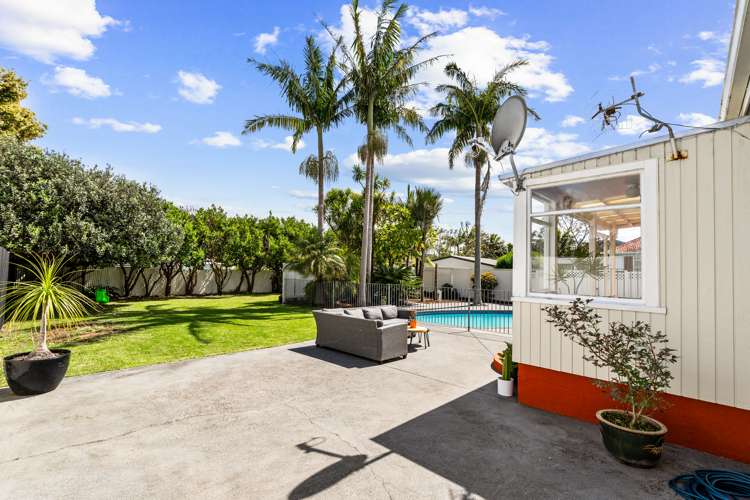 48 First Avenue Avenues_27