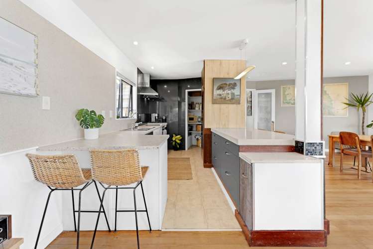 16 Sunrise Avenue Mairangi Bay_11