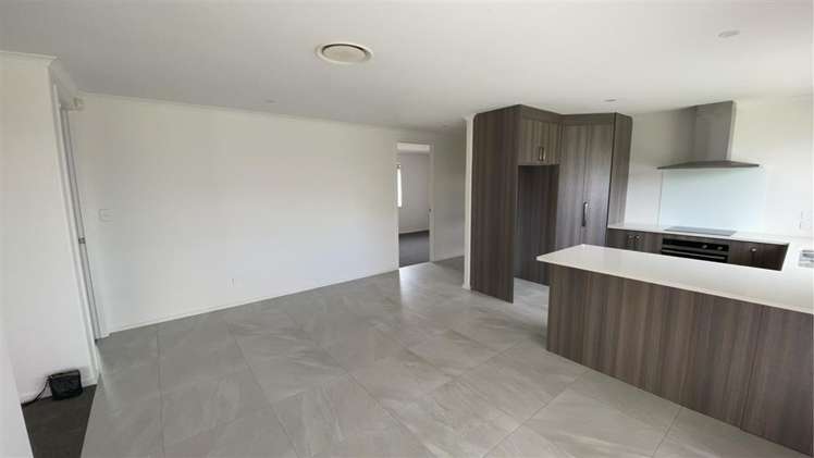 13 Kaurinui Crescent One Tree Point_5