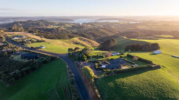 187 Maungatawhiri Road Raglan_34