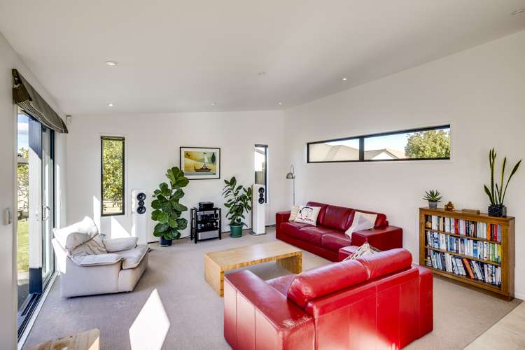 11 Pania Place Poraiti_5