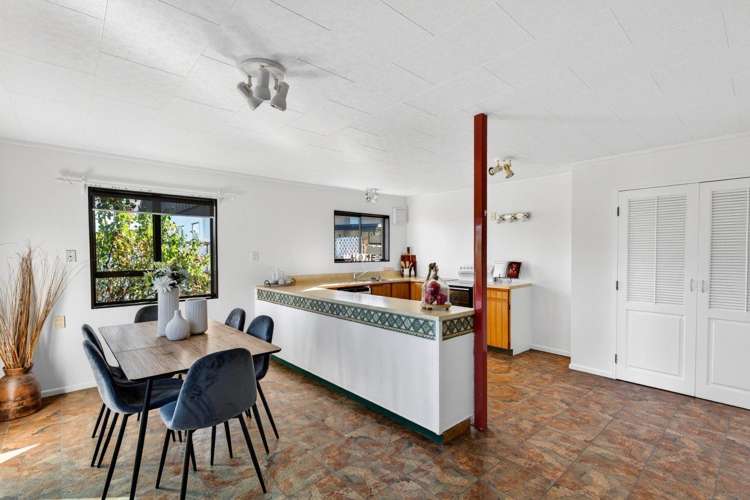 26 Flanders Avenue Onekawa_6