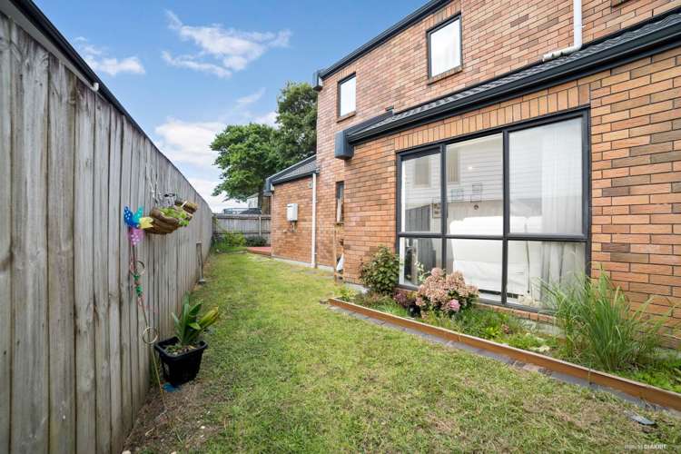 19 Masons Road Oteha_11