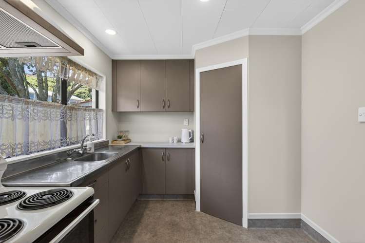 2/5A Tahurangi Place Spotswood_16