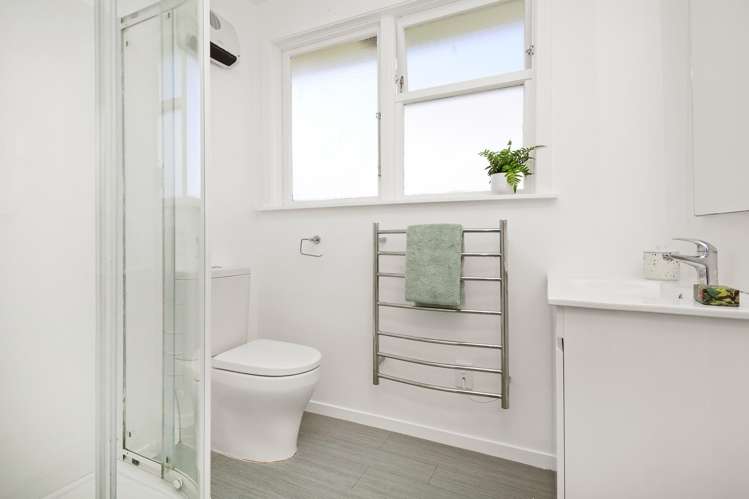 7 Cheshire Street Cannons Creek_9