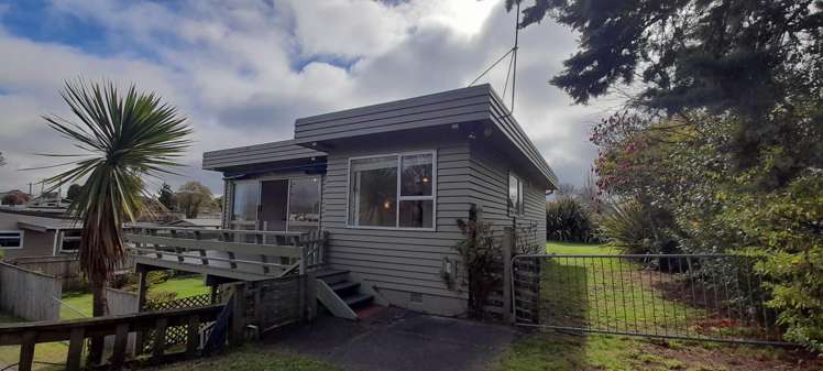 10 Whakaipo Avenue 11209_2