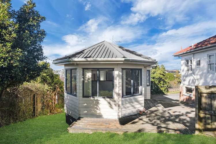 172A White Swan Road_3
