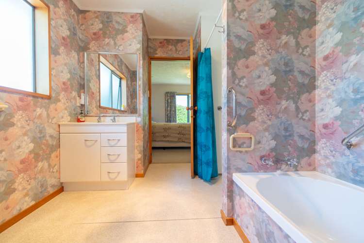 79 Sandy Brown Road Te Anau_21